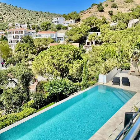 Castell Blau Apartamento *