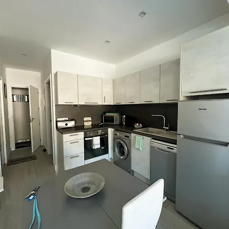 Castell Blau Apartment