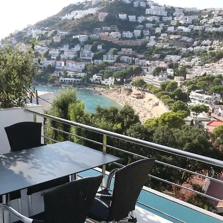 Apartamento Castell Blau Roses